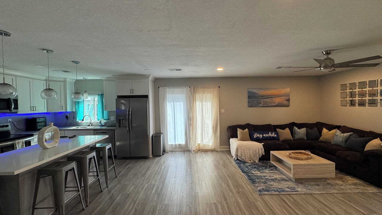 Photo of Livingroom in Gulf Hills