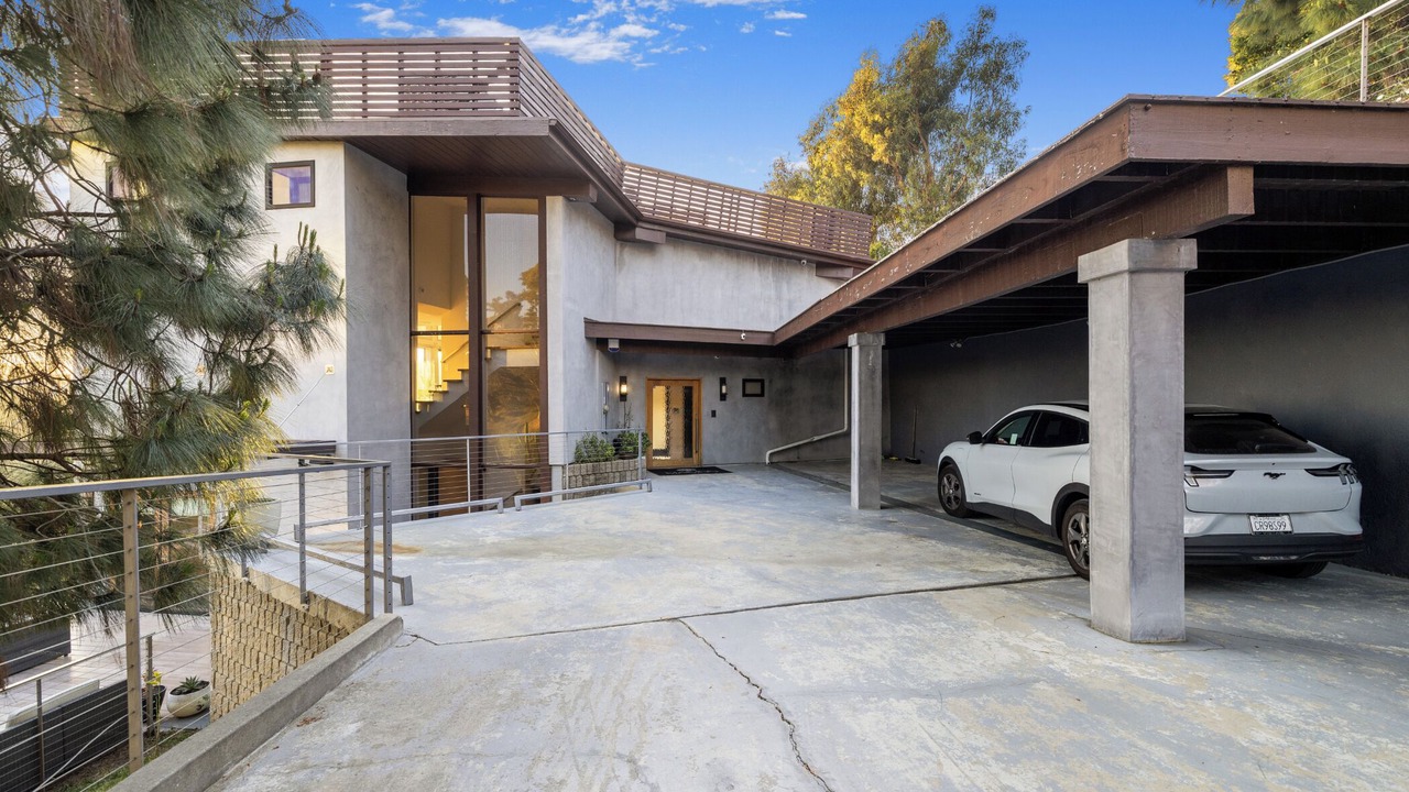 Photo of Outdoor in Beverly Hills