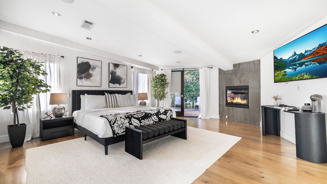 Photo of Bedroom in Beverly Hills