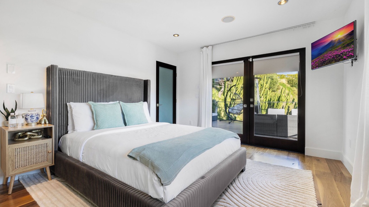 Photo of Bedroom in Beverly Hills
