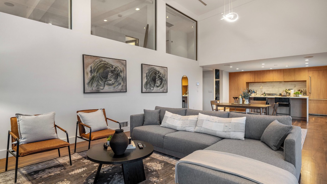 Photo of Livingroom in Beverly Hills