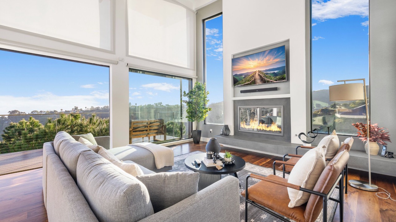 Photo of Livingroom in Beverly Hills