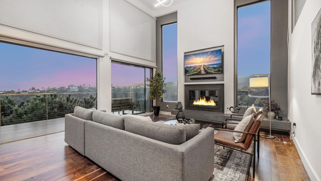 Photo of Livingroom in Beverly Hills