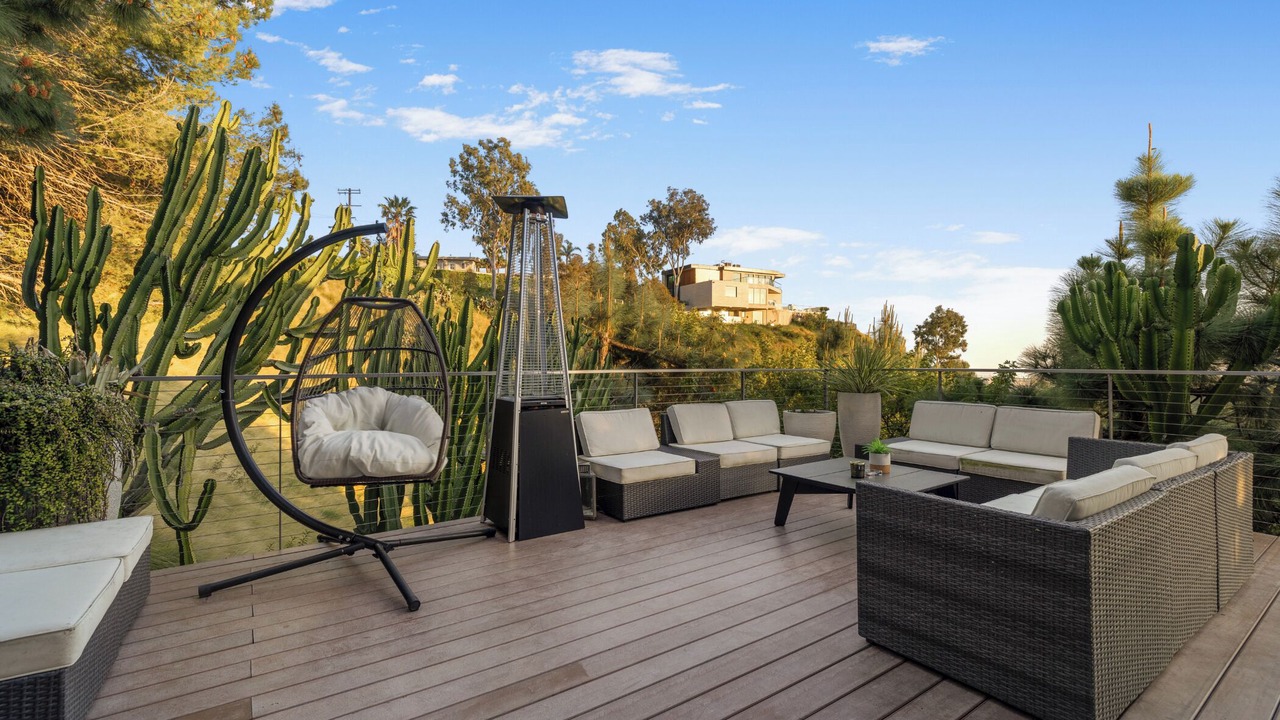 Photo of Patio Balcony in Beverly Hills