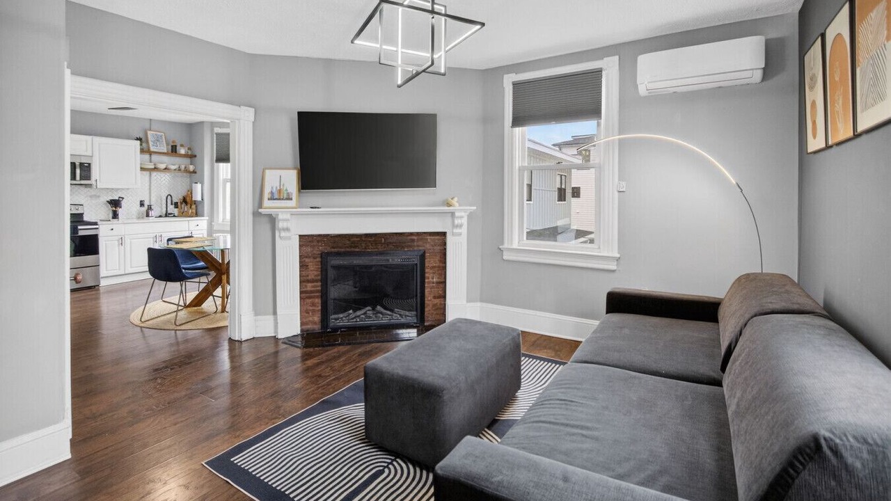 Photo of Livingroom in Woodridge