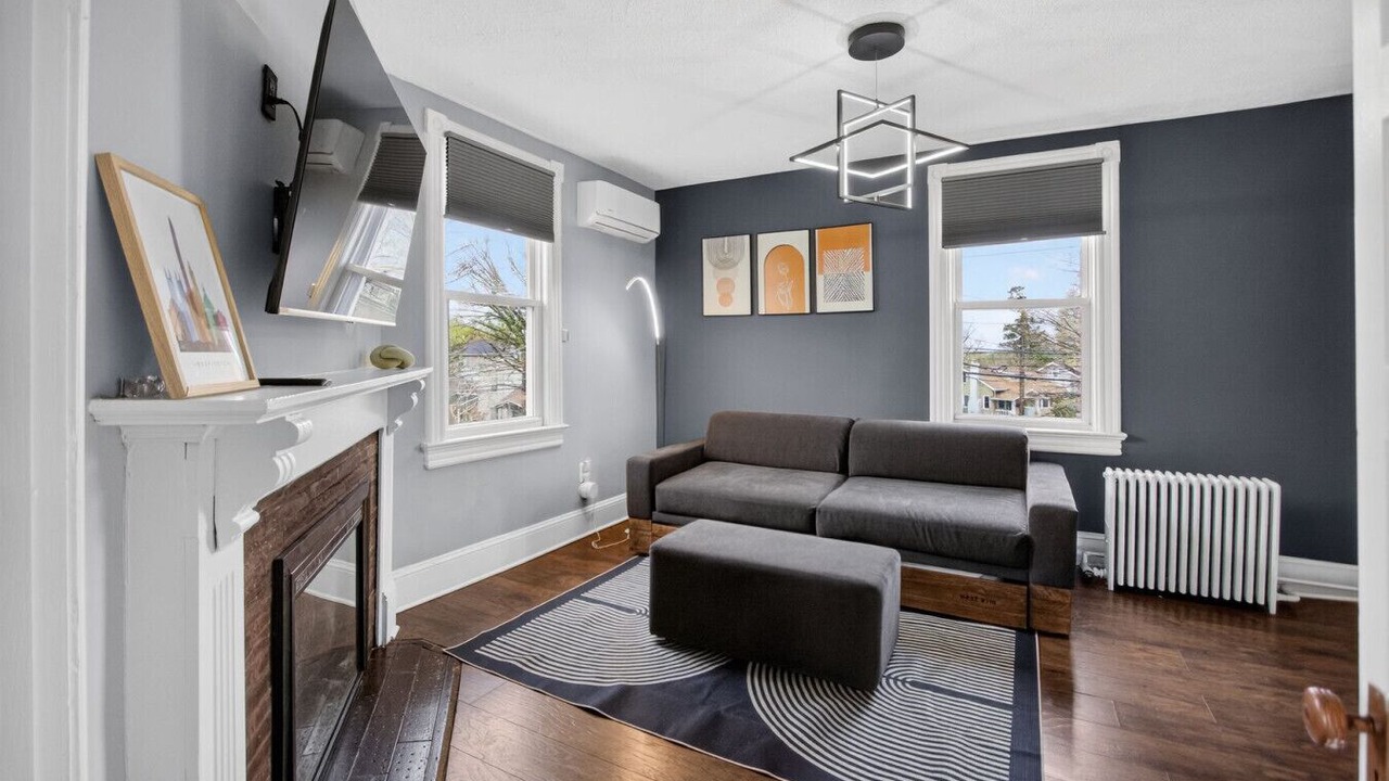 Photo of Livingroom in Woodridge