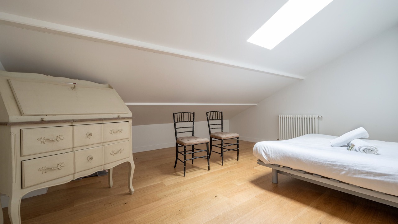 Photo of Bedroom in Versailles