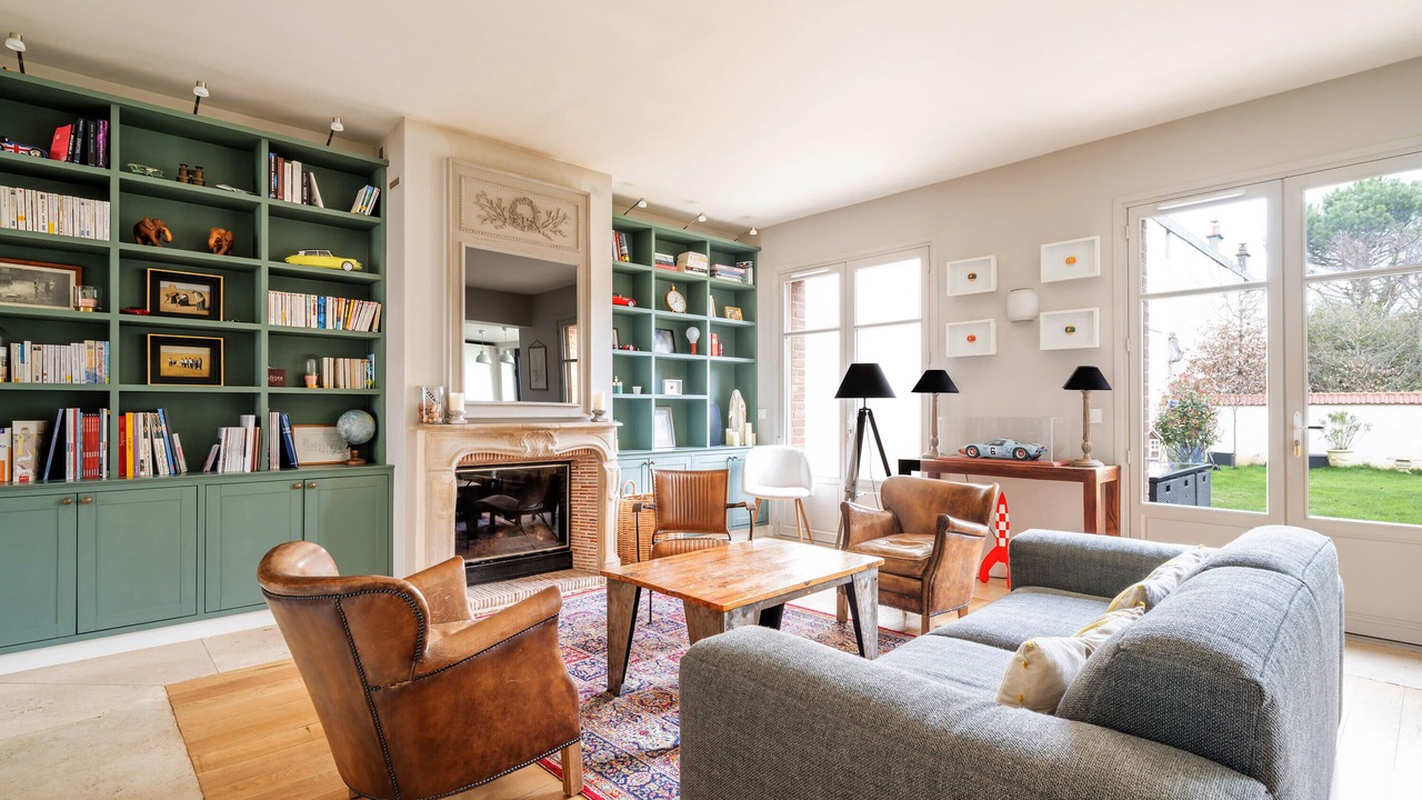 Photo of Livingroom in Versailles