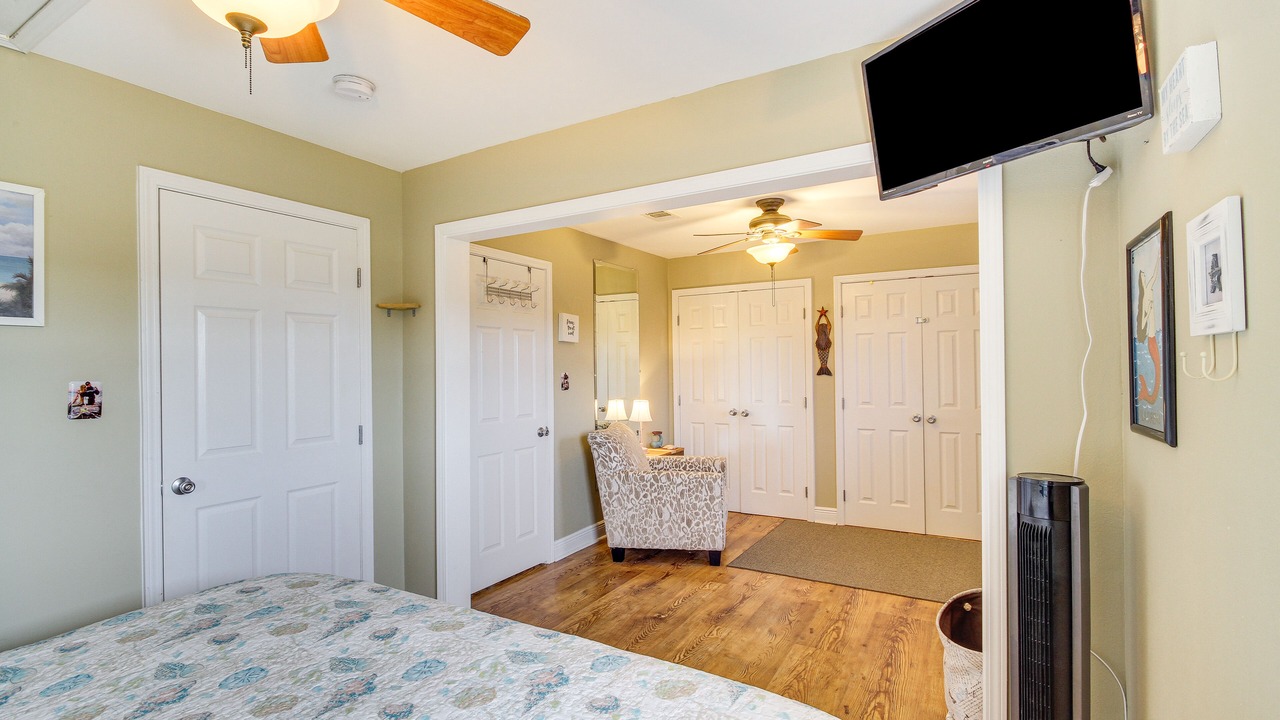 Photo of Bedroom in Shoreline Park
