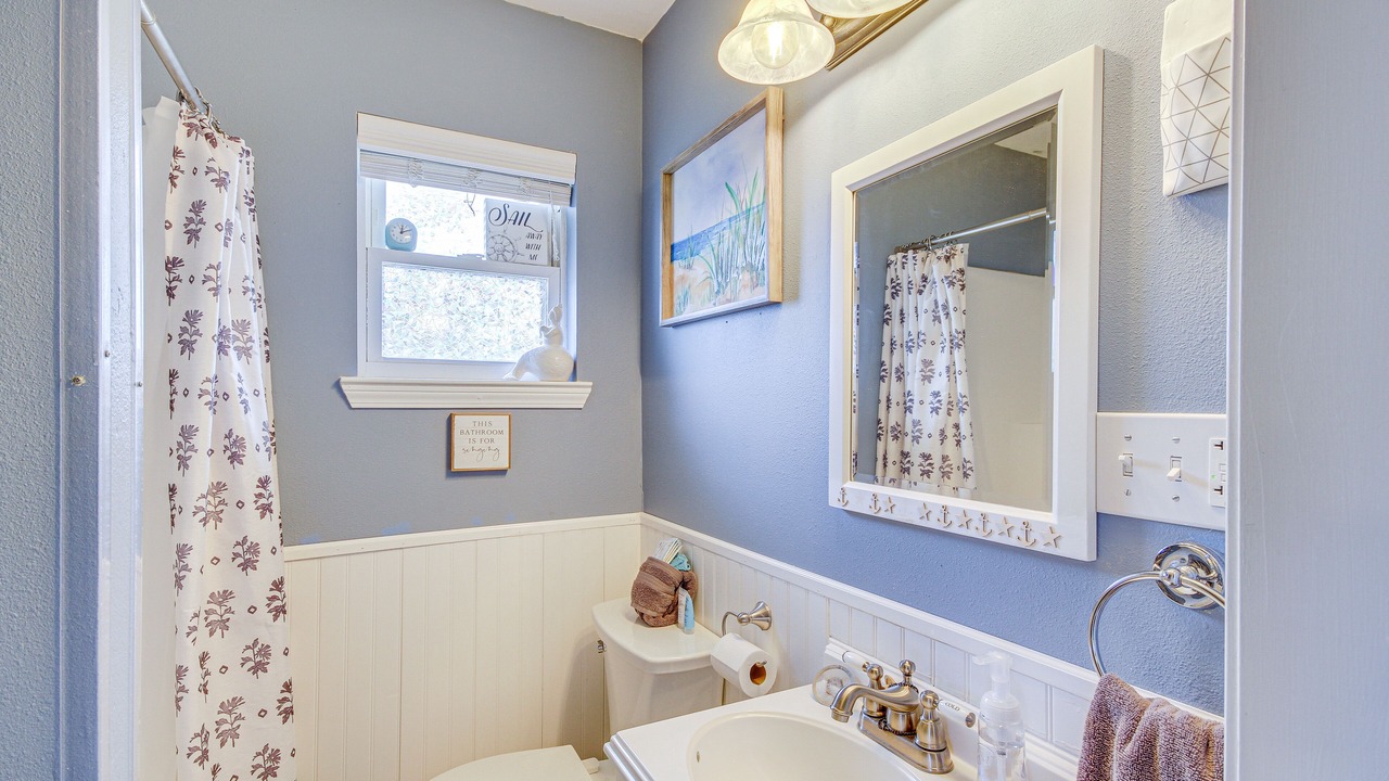Photo of Bathroom in Shoreline Park