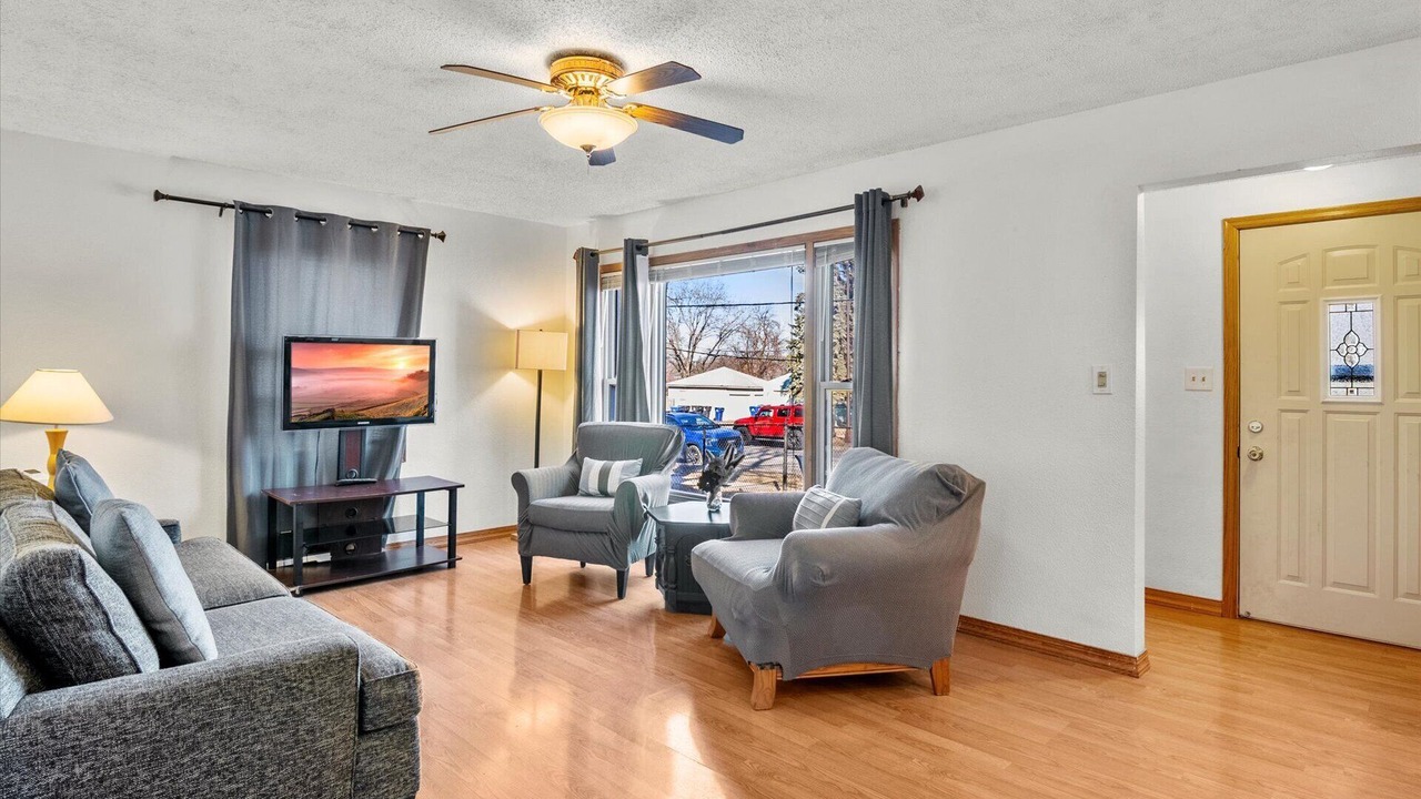 Photo of Livingroom in West Side