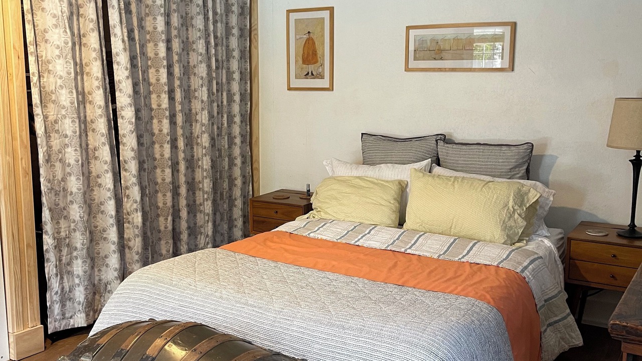 Photo of Bedroom in North Hollywood