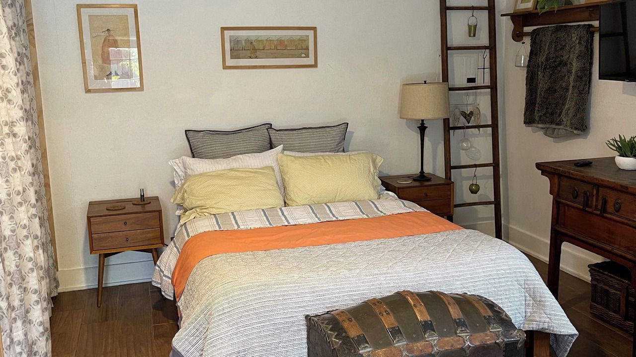Photo of Bedroom in North Hollywood