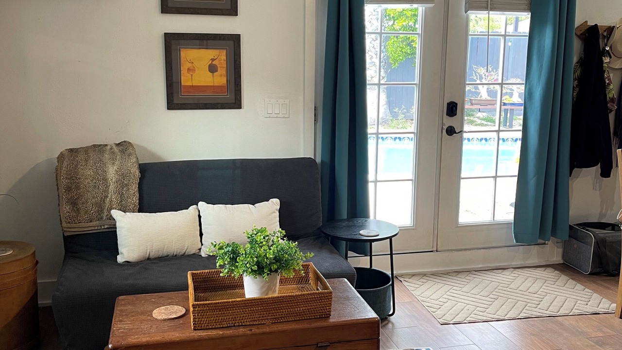 Photo of Livingroom in North Hollywood