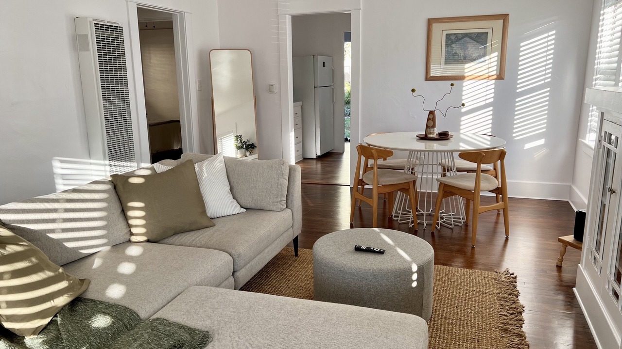Photo of Livingroom in Eastside