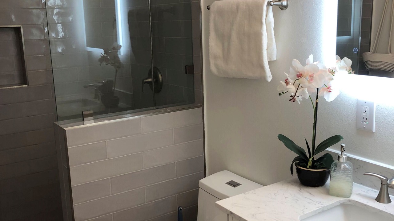 Photo of Bathroom in Thousand Oaks