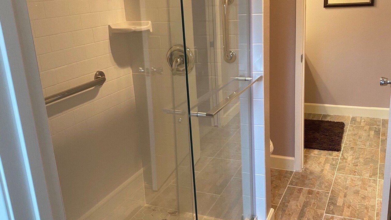 Photo of Bathroom in Meiners Oaks