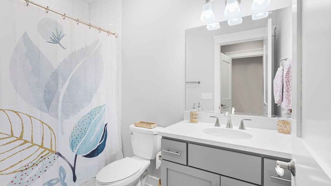 Photo of Bathroom in Sunset Island