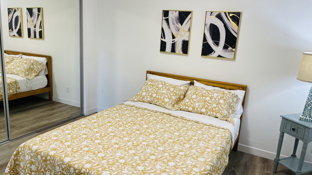 Photo of Bedroom in Sawtelle