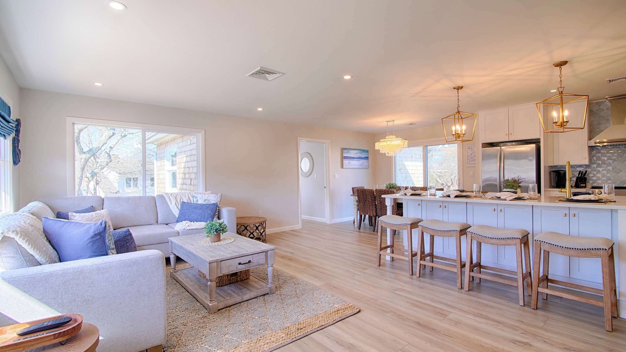 Photo of Livingroom in West Dennis