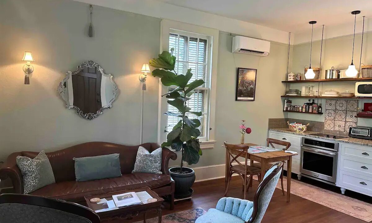 Photo of Livingroom in Laurel