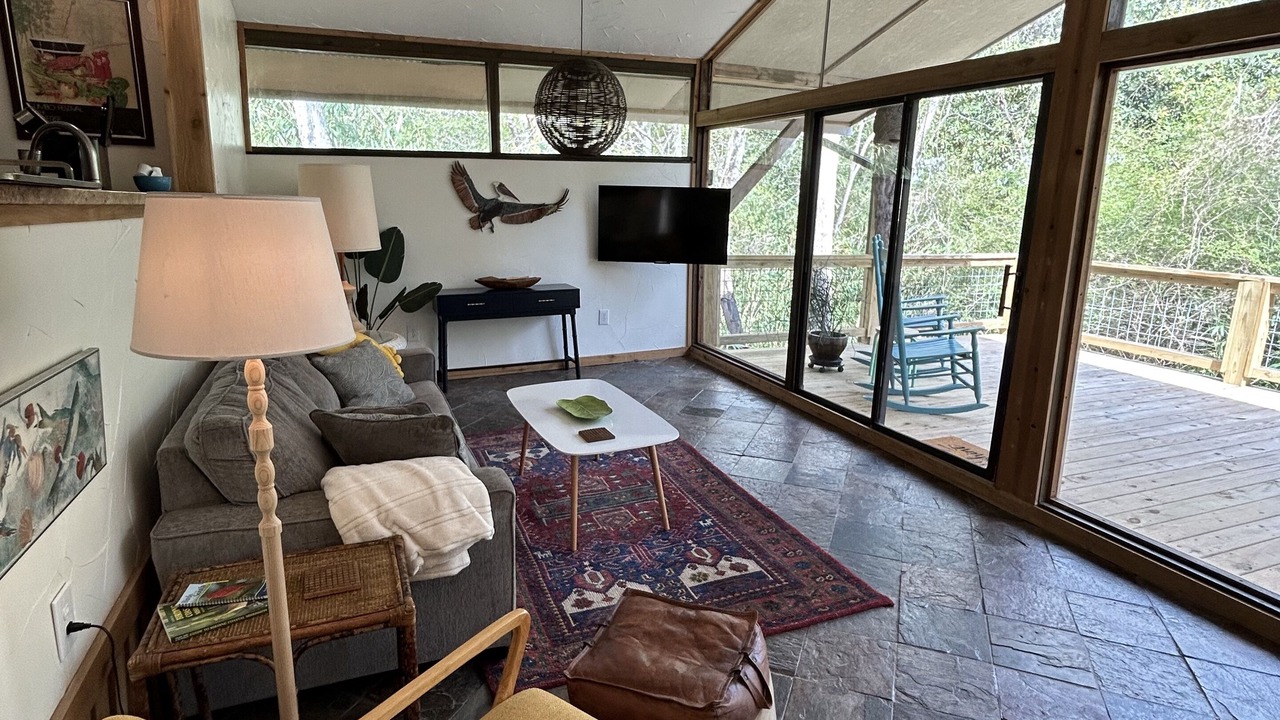 Photo of Livingroom in Ocean Springs