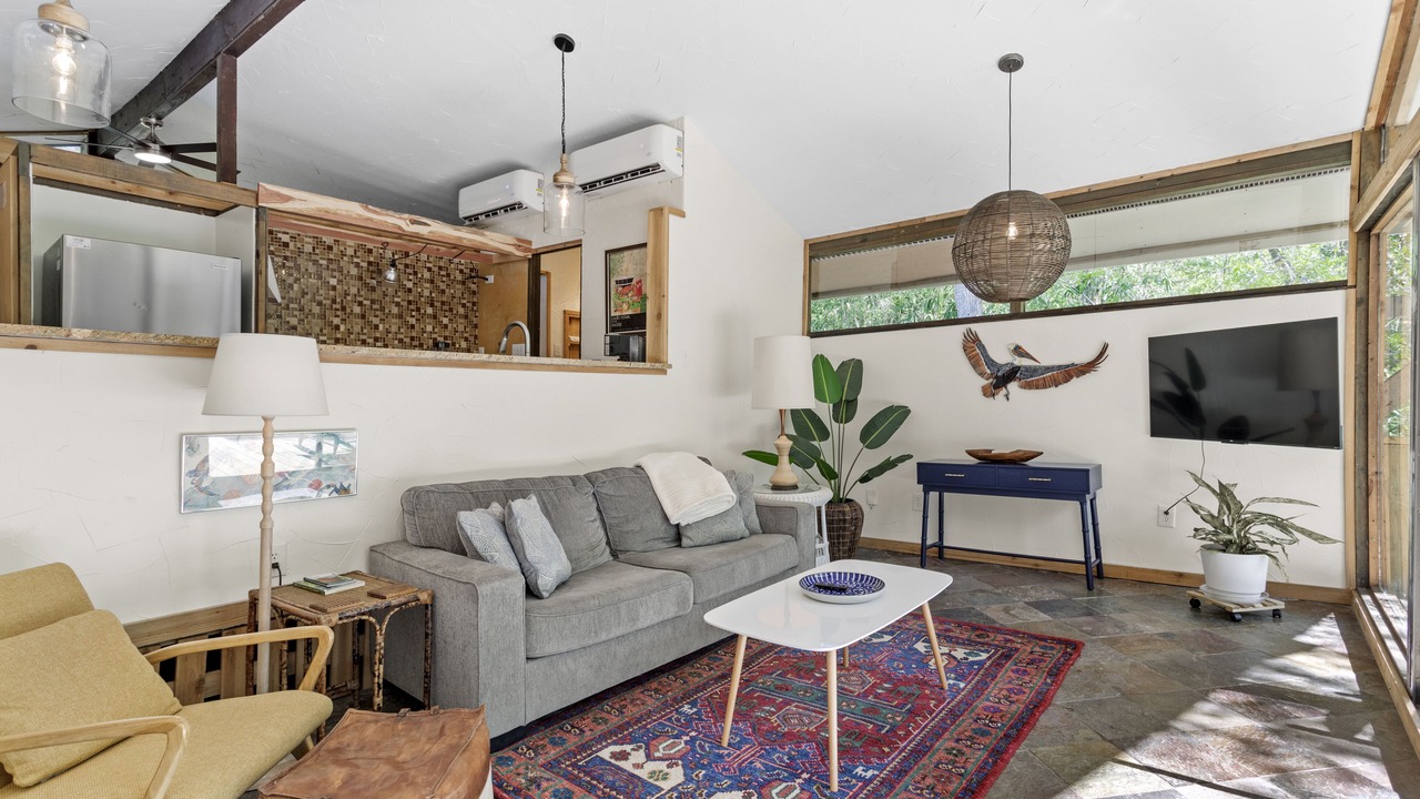 Photo of Livingroom in Ocean Springs