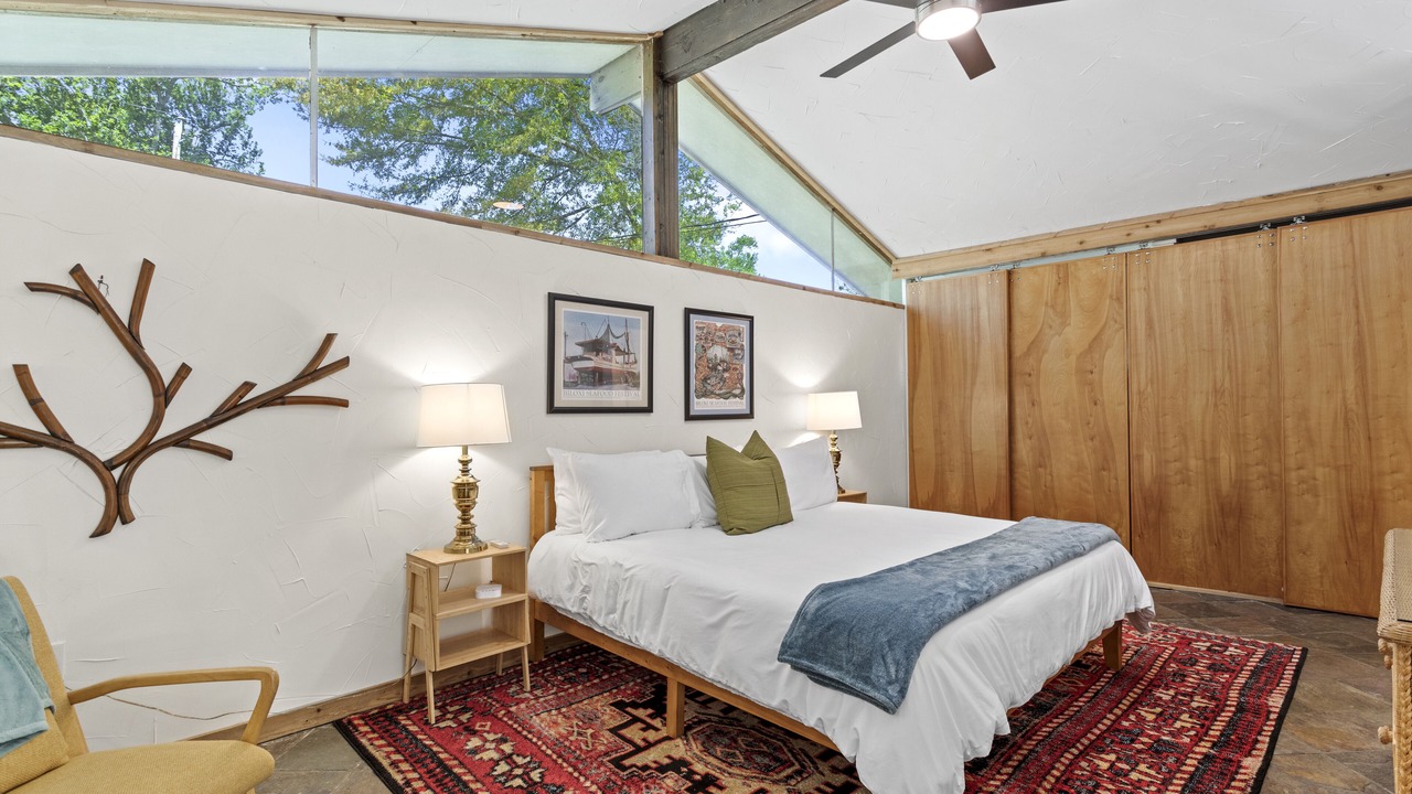 Photo of Bedroom in Ocean Springs
