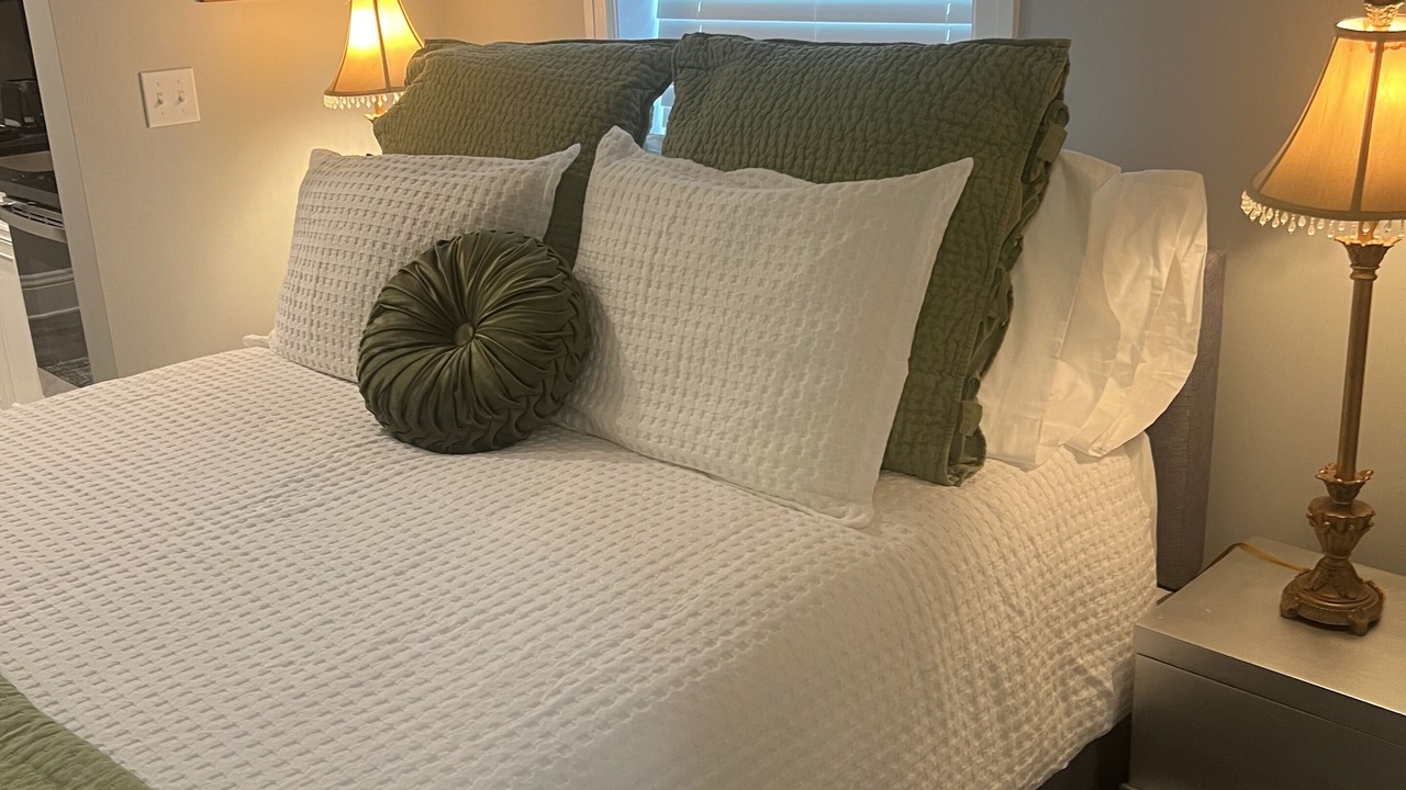 Photo of Bedroom in Pascagoula