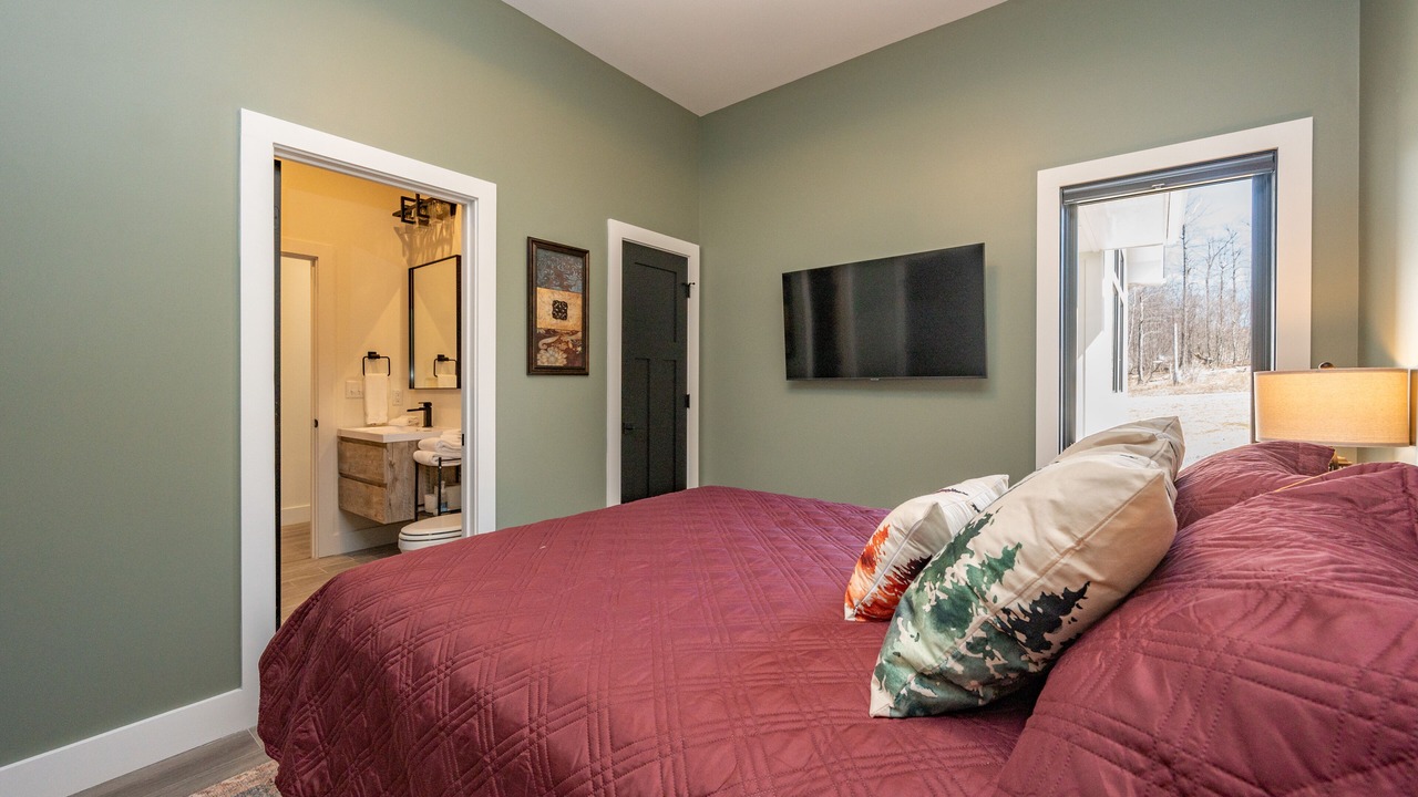 Photo of Bedroom in McHenry
