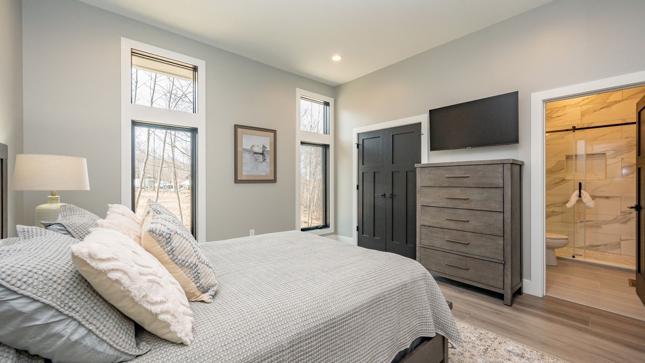 Photo of Bedroom in McHenry