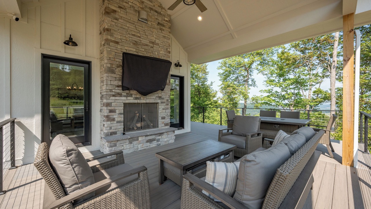 Photo of Patio Balcony in McHenry