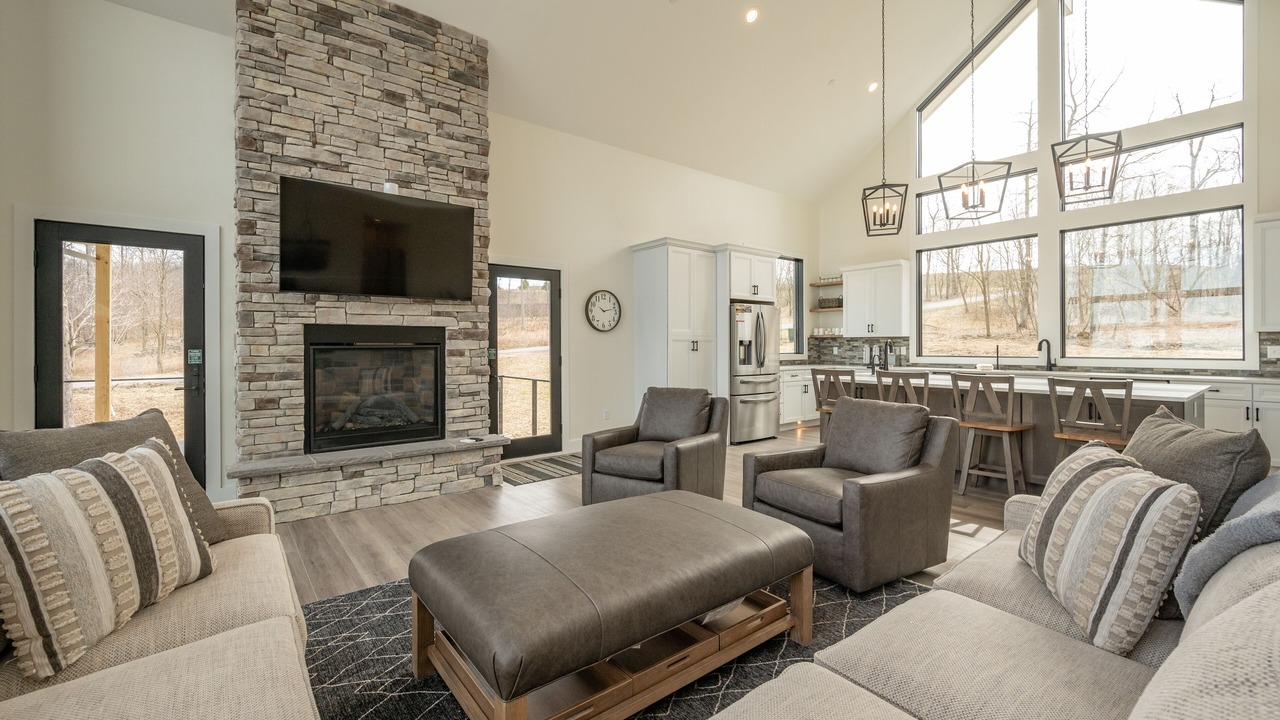 Photo of Livingroom in McHenry