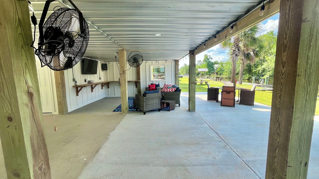 Photo of Patio Balcony in Shoreline Park