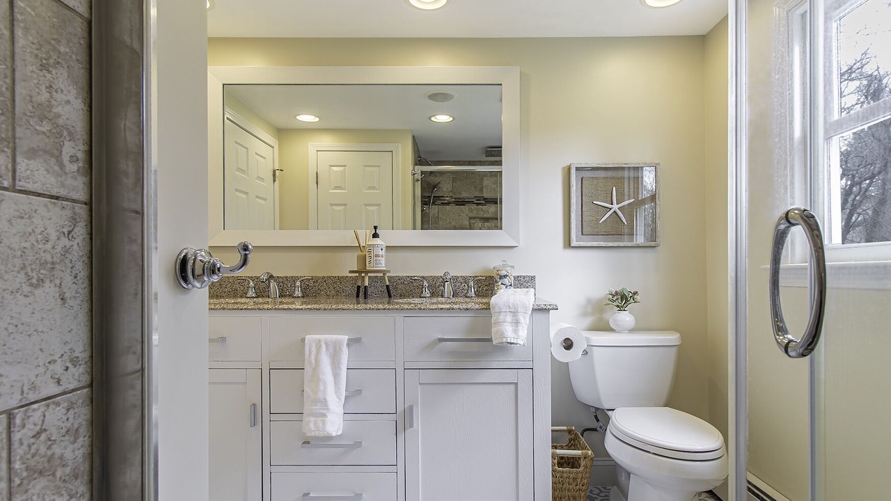 Photo of Bathroom in Sandwich