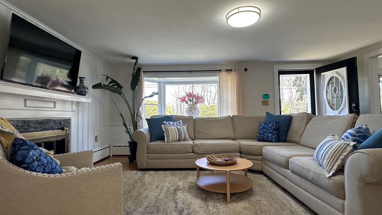 Photo of Livingroom in Centerville