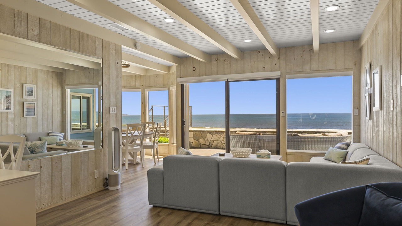 Photo of Bedroom in Faria Beach