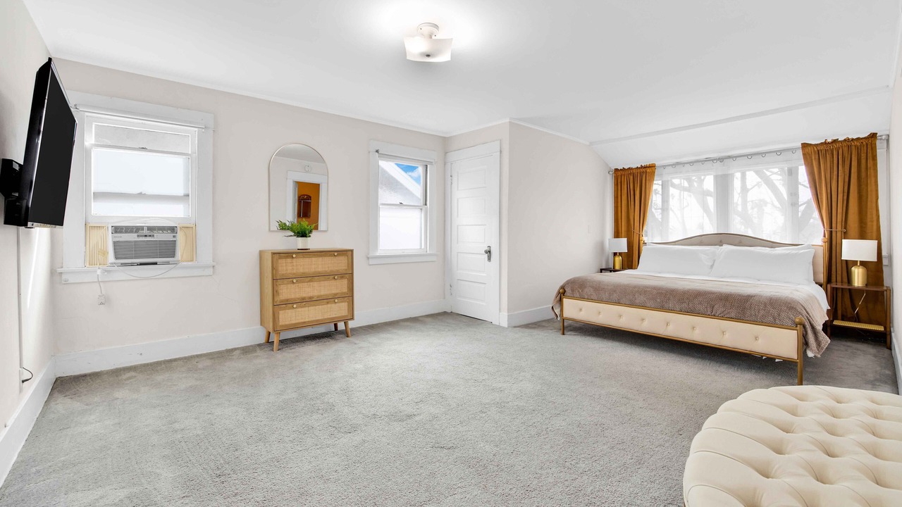 Photo of Bedroom in Wilshire