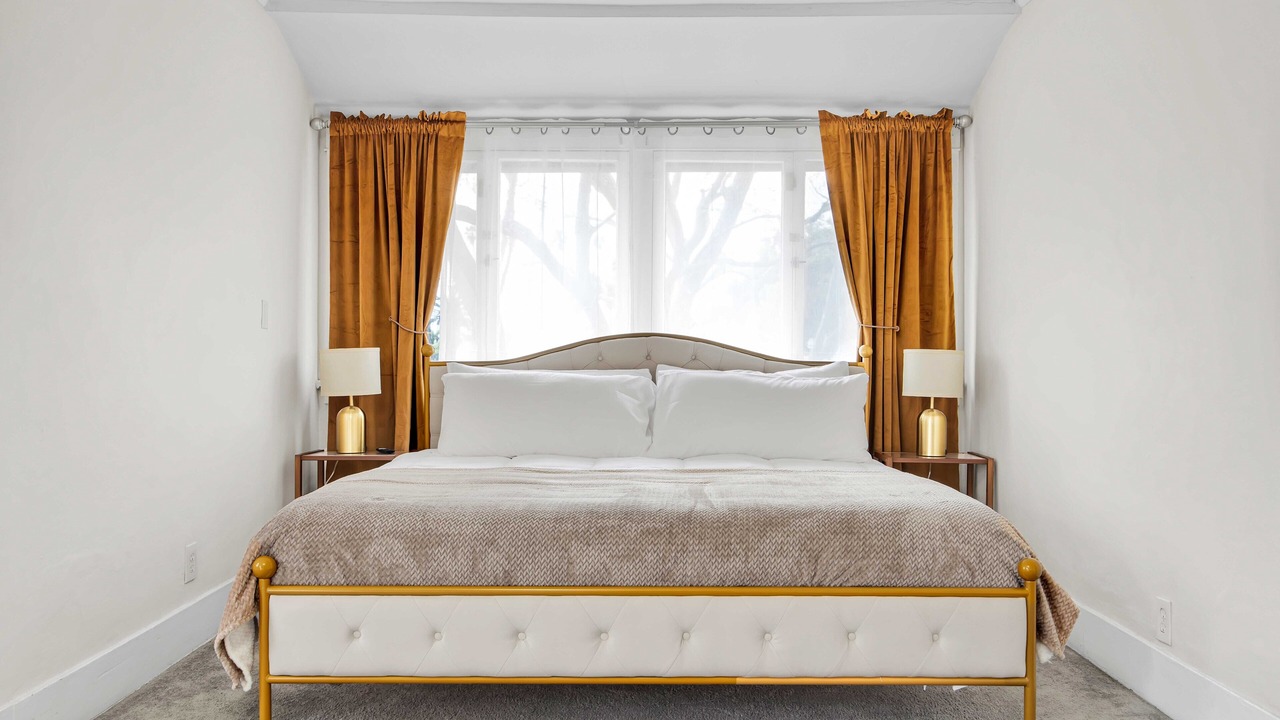 Photo of Bedroom in Wilshire
