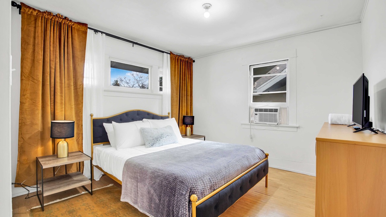 Photo of Bedroom in Wilshire