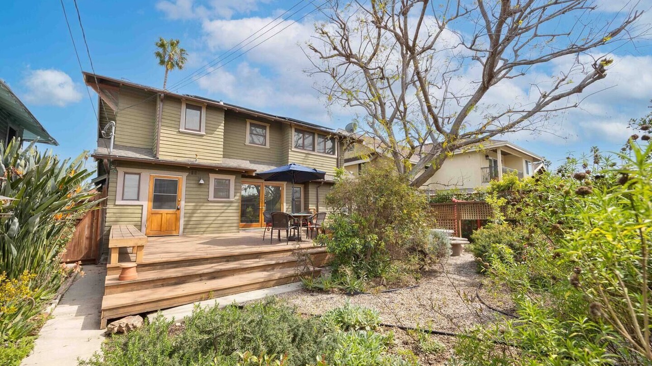 Photo of Outdoor in Wilshire