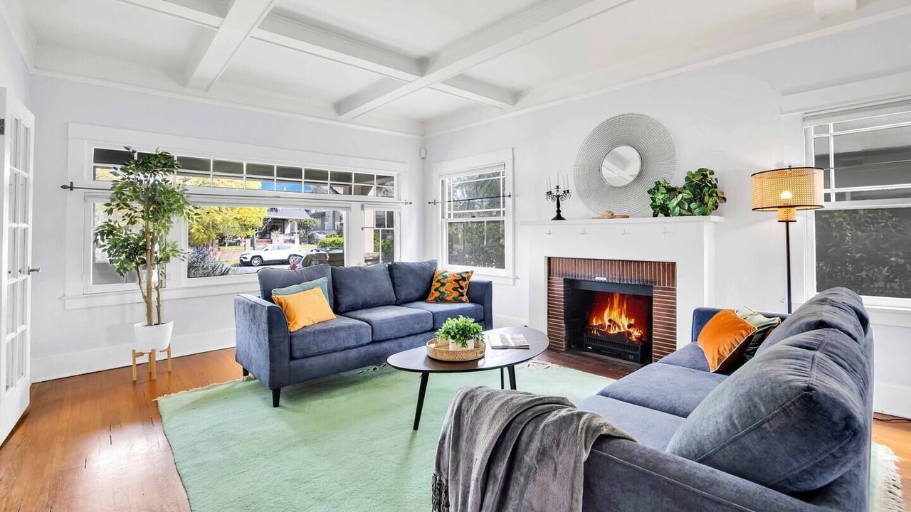 Photo of Livingroom in Wilshire