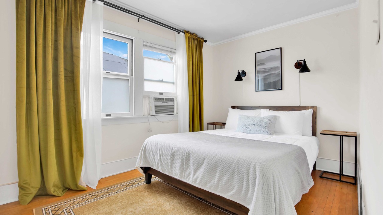 Photo of Bedroom in Wilshire