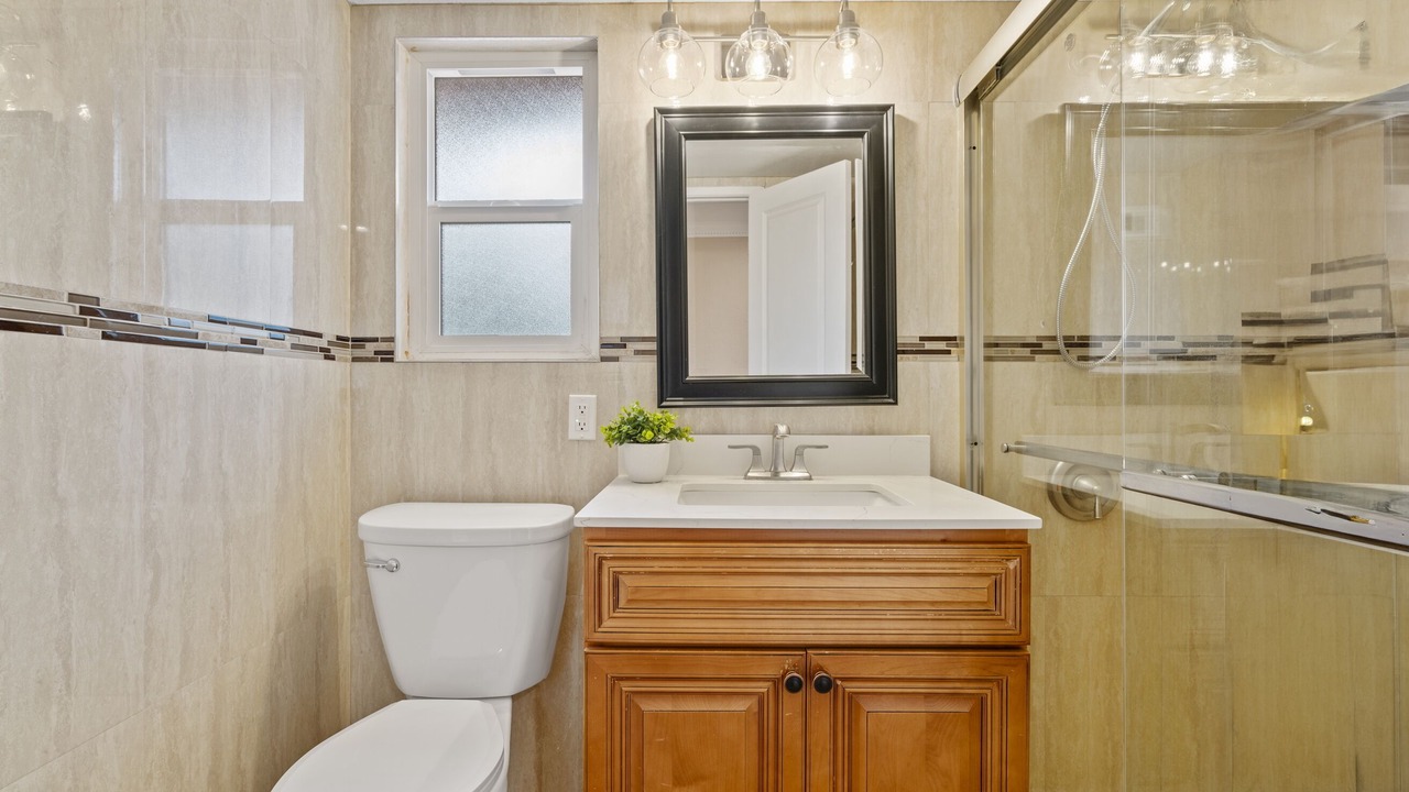 Photo of Bathroom in Walnut