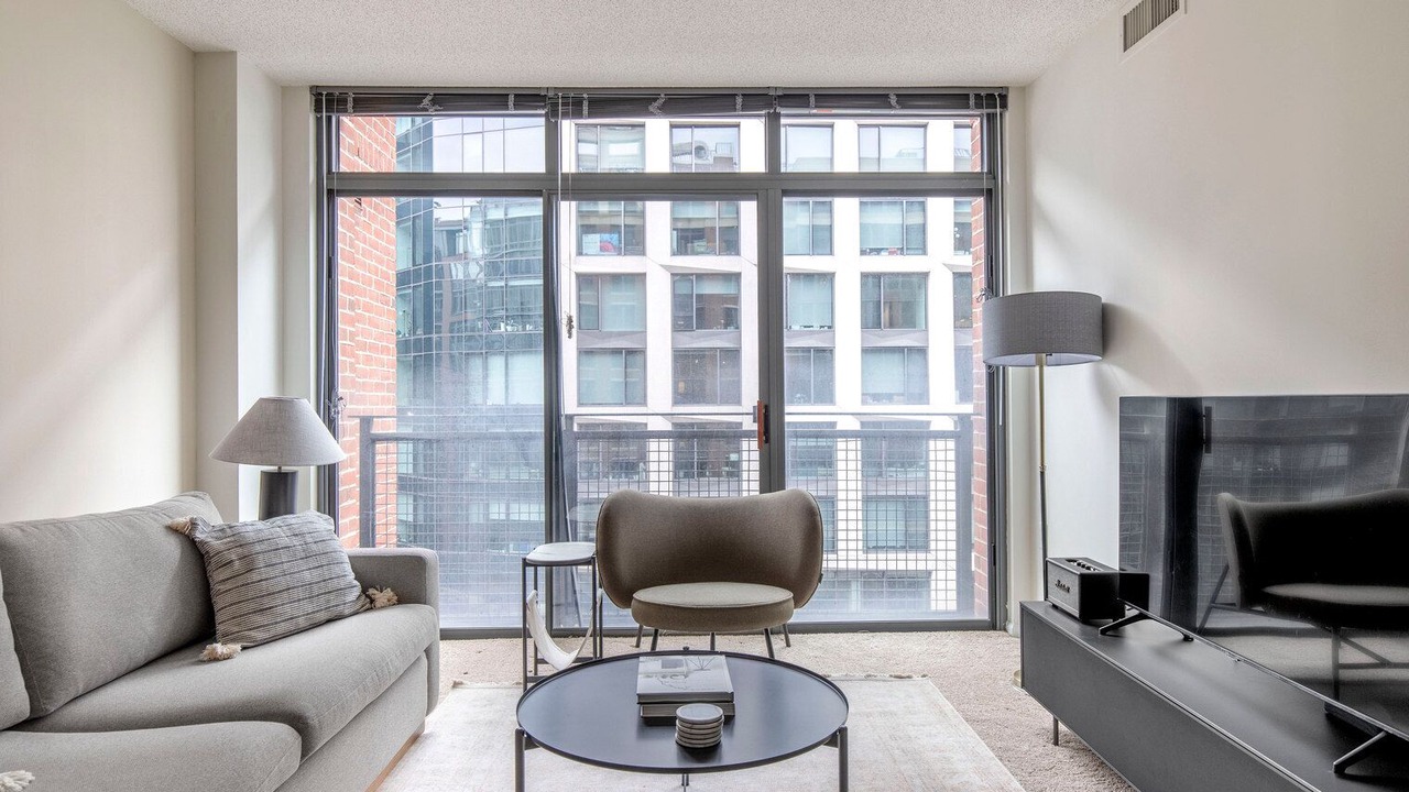 Photo of Livingroom in Navy Yard