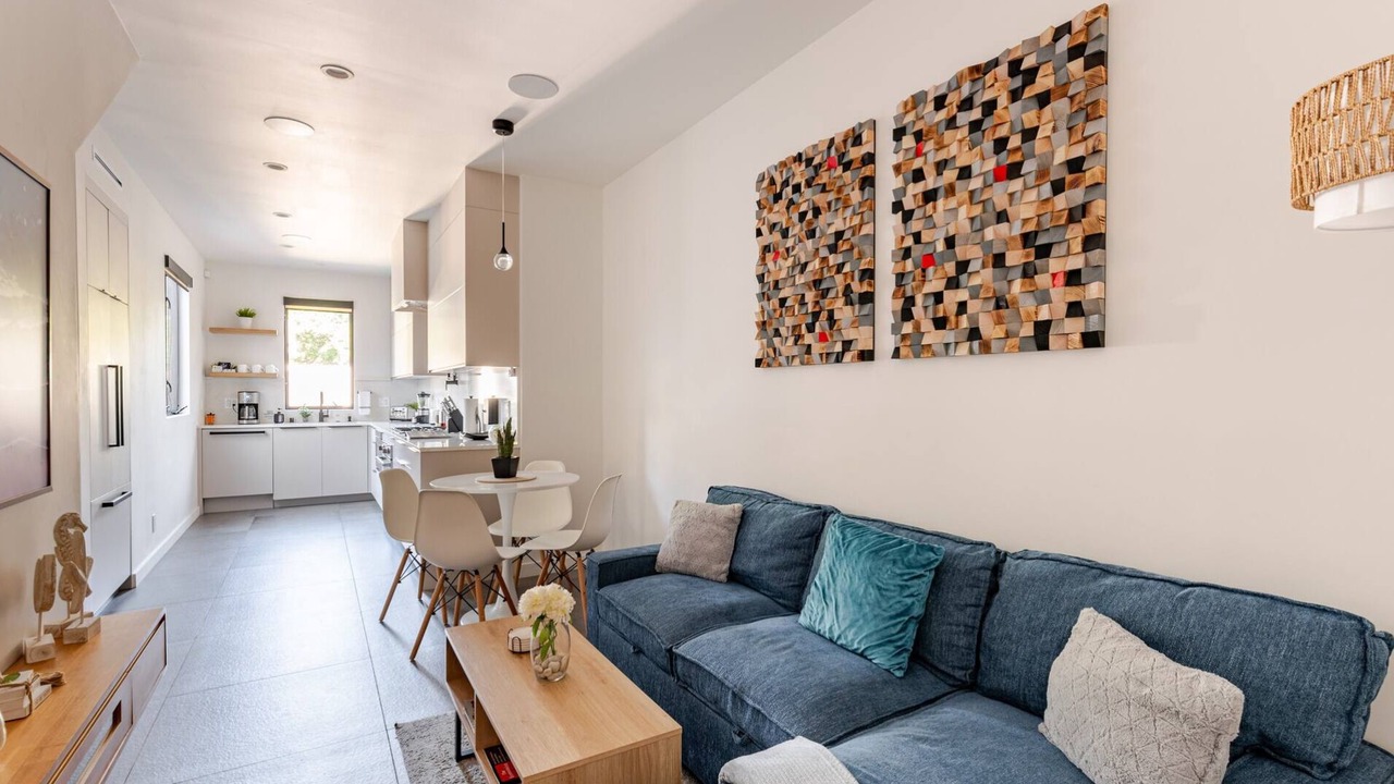 Photo of Livingroom in Hollywood