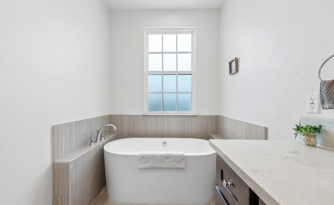 Photo of Bathroom in Pasadena