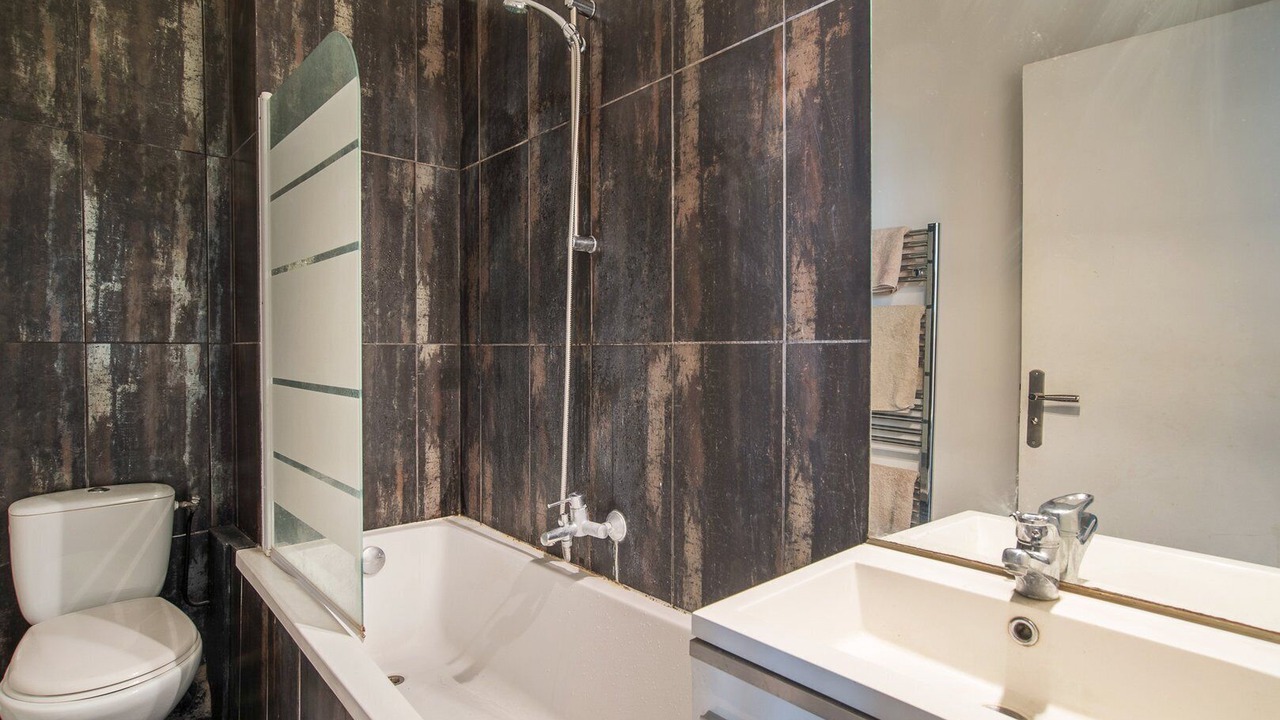 Photo of Bathroom in Notre-Dame-des-Champs