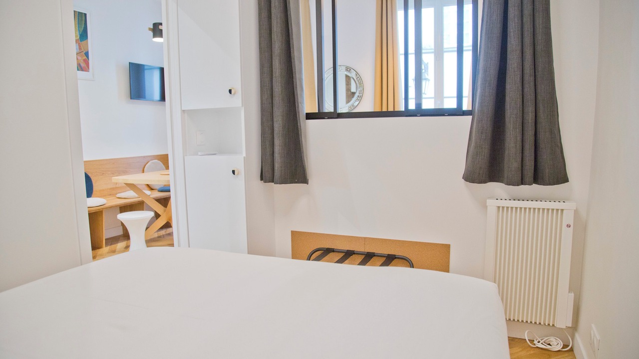 Photo of Bedroom in 5th Arrondissement