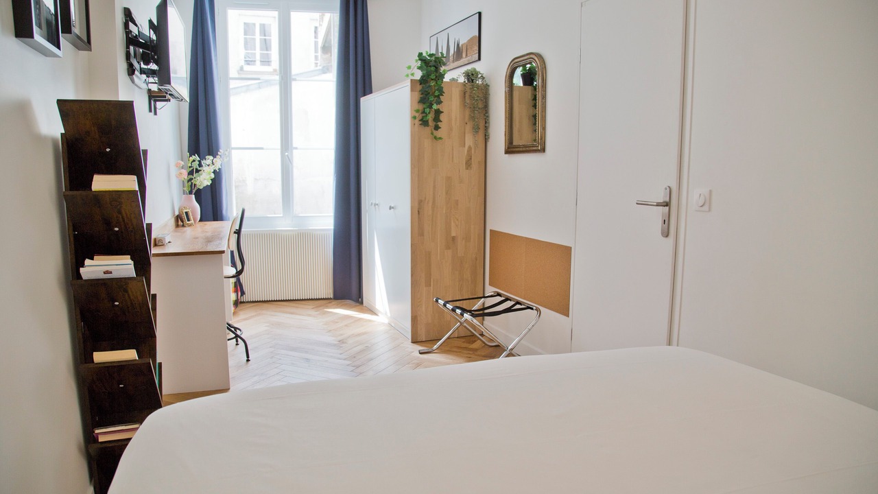 Photo of Bedroom in 5th Arrondissement